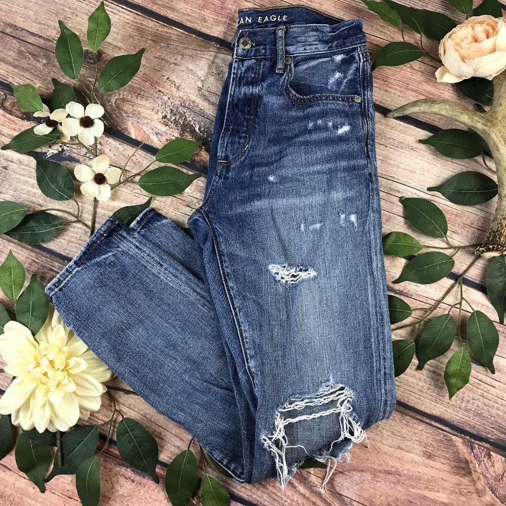 American Eagle Size 0 Reg  Distressed Hole Jeans